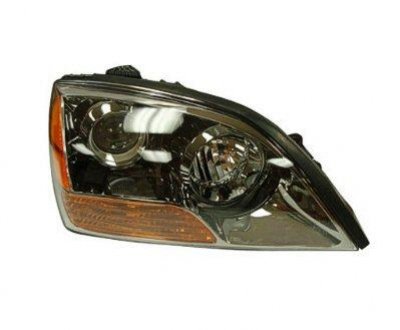 Kia Sorento 2007 Right Passenger Side Replacement Headlight