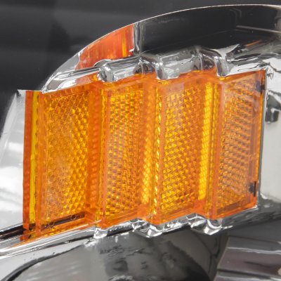 Ford Expedition 1997-2002 Black One Piece Headlights