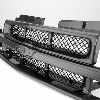 Chevy S10 1998-2004 Black OEM Style Grille