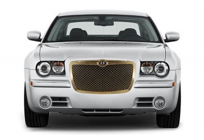 Chrysler 300 2005-2010 Gold Mesh Grille