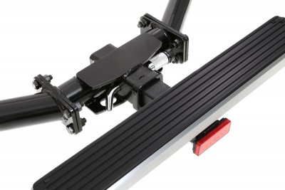 GMC Sierra 2500HD 2001-2006 Receiver Hitch Step Brake Light Aluminum 26 Inch