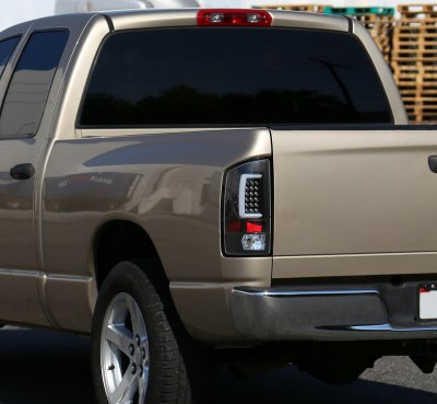 Dodge Ram 2500 2003-2006 Black Tube LED Tail Lights