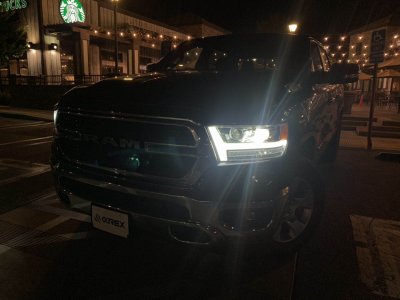 Dodge Ram 1500 2019-2022 Glossy Black LED Projector Headlights DRL Dynamic Signal Activation
