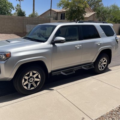 Toyota 4Runner 2025-2026 Black Nerf Bars